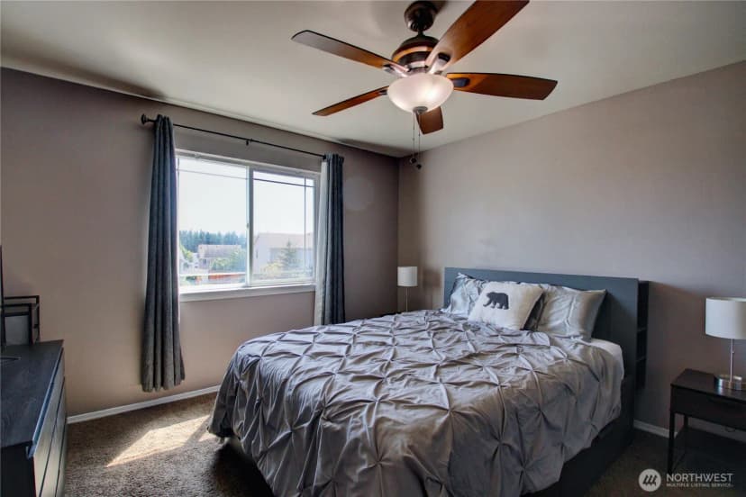Property photo for 1044 Nw 14th Way, Oak Harbor photo 14