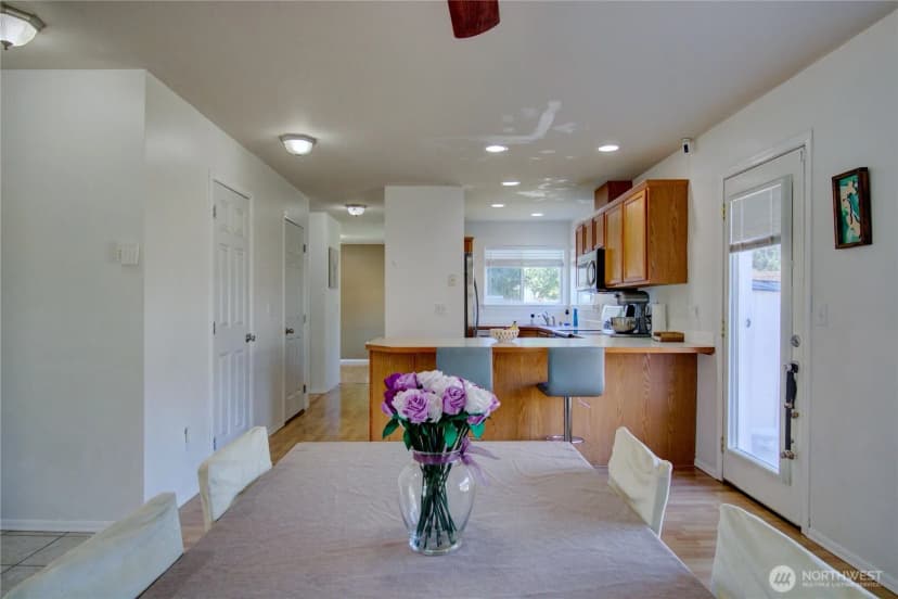 Property photo for 1044 Nw 14th Way, Oak Harbor photo 11