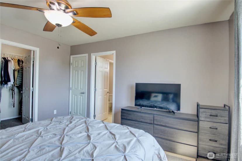 Property photo for 1044 Nw 14th Way, Oak Harbor photo 17