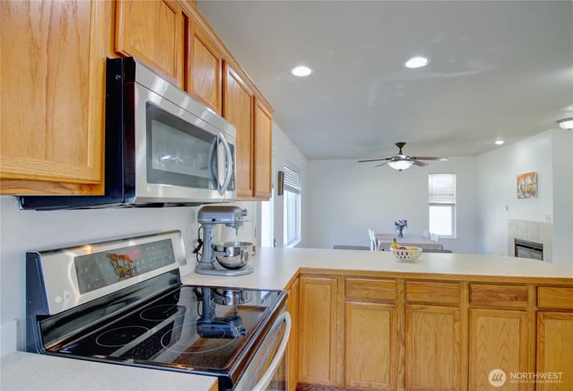 Property photo for 1044 Nw 14th Way, Oak Harbor photo 13