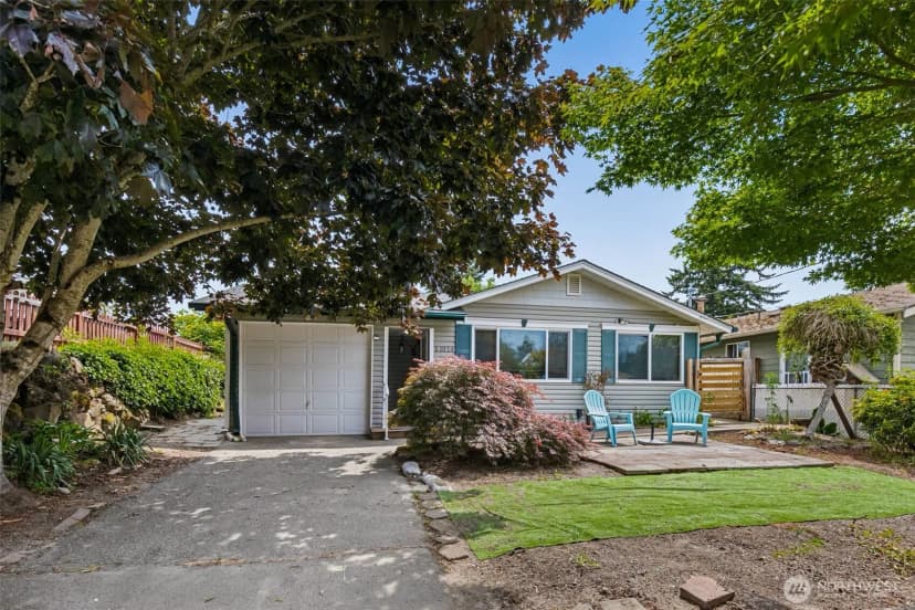 Property photo for 11014 4th Avenue S, Seattle photo 2