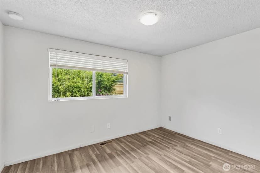 Property photo for 11014 4th Avenue S, Seattle photo 13