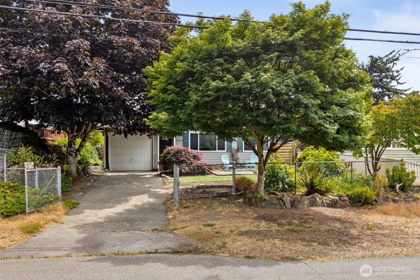 Property photo for 11014 4th Avenue S, Seattle photo 3