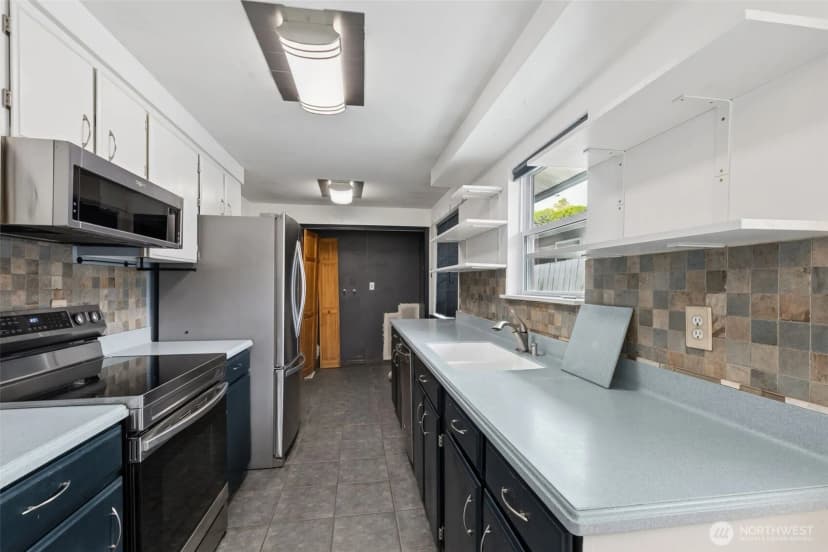 Property photo for 11014 4th Avenue S, Seattle photo 8