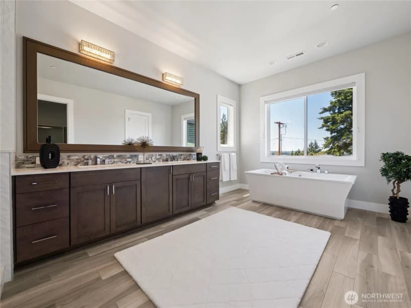 Property photo for 4710 86th Avenue Se, Mercer Island photo 21