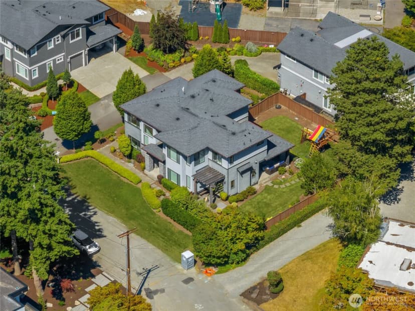 Property photo for 4710 86th Avenue Se, Mercer Island photo 39