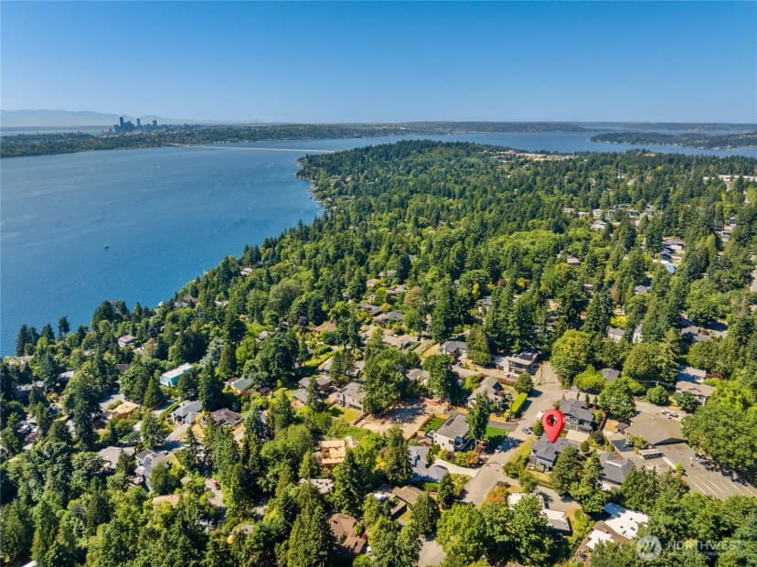 Property photo for 4710 86th Avenue Se, Mercer Island photo 37