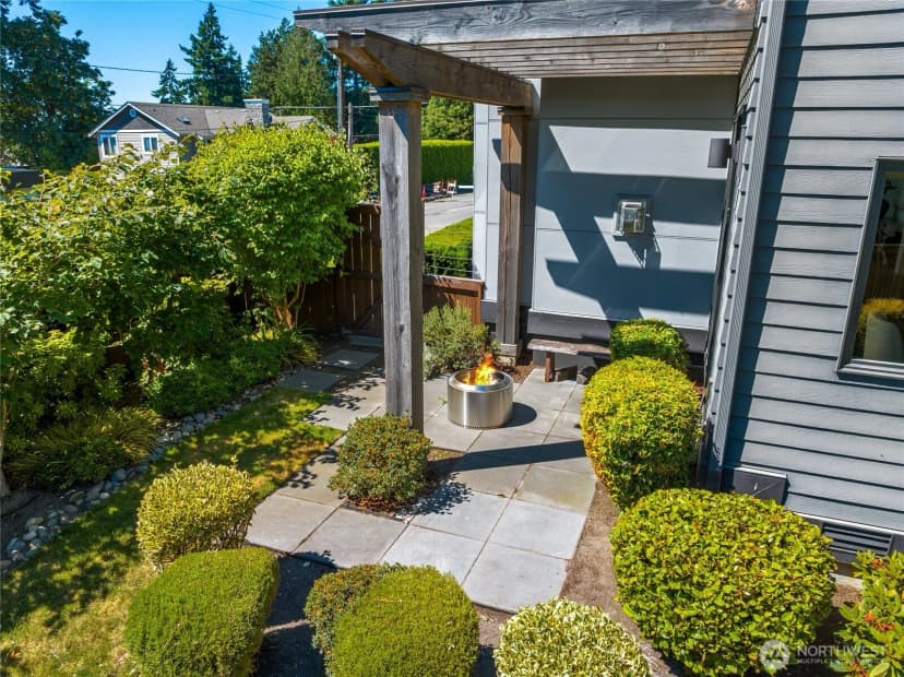 Property photo for 4710 86th Avenue Se, Mercer Island photo 34