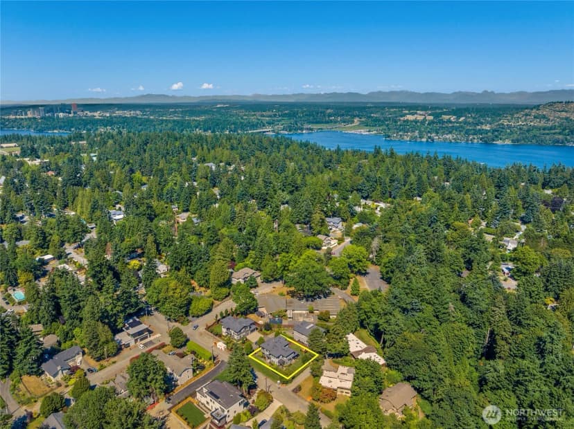 Property photo for 4710 86th Avenue Se, Mercer Island photo 38