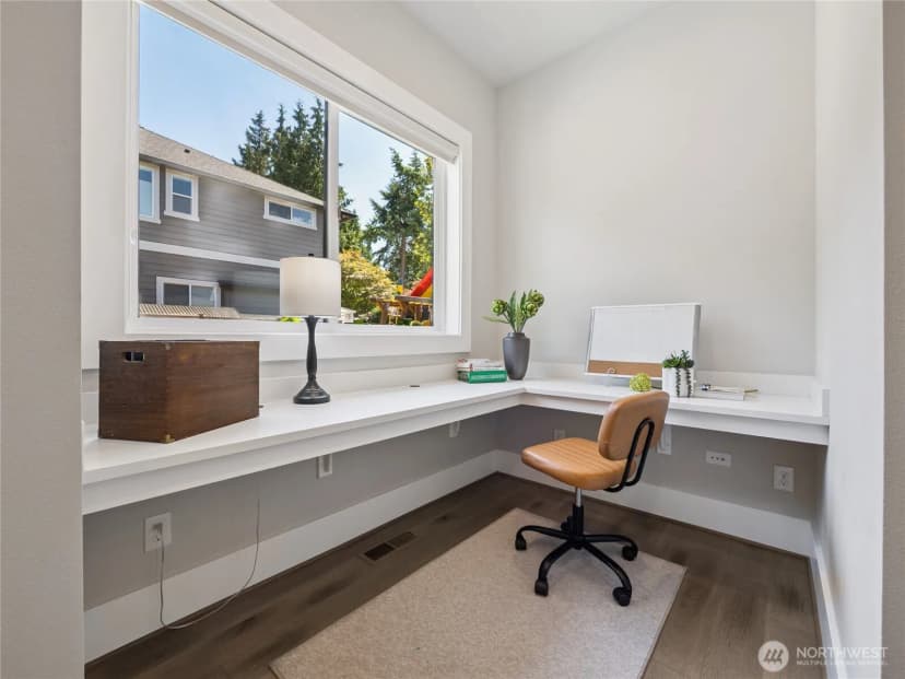 Property photo for 4710 86th Avenue Se, Mercer Island photo 13