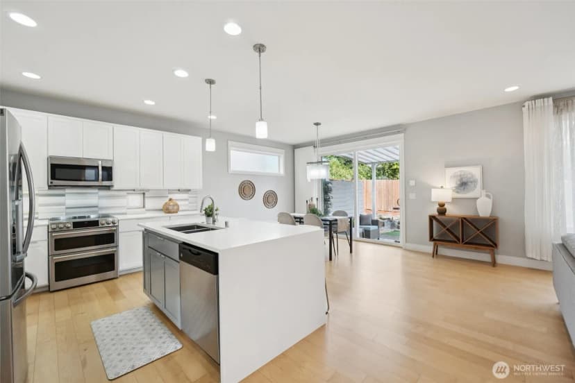Property photo for 20402 1st Place W, Lynnwood photo 14
