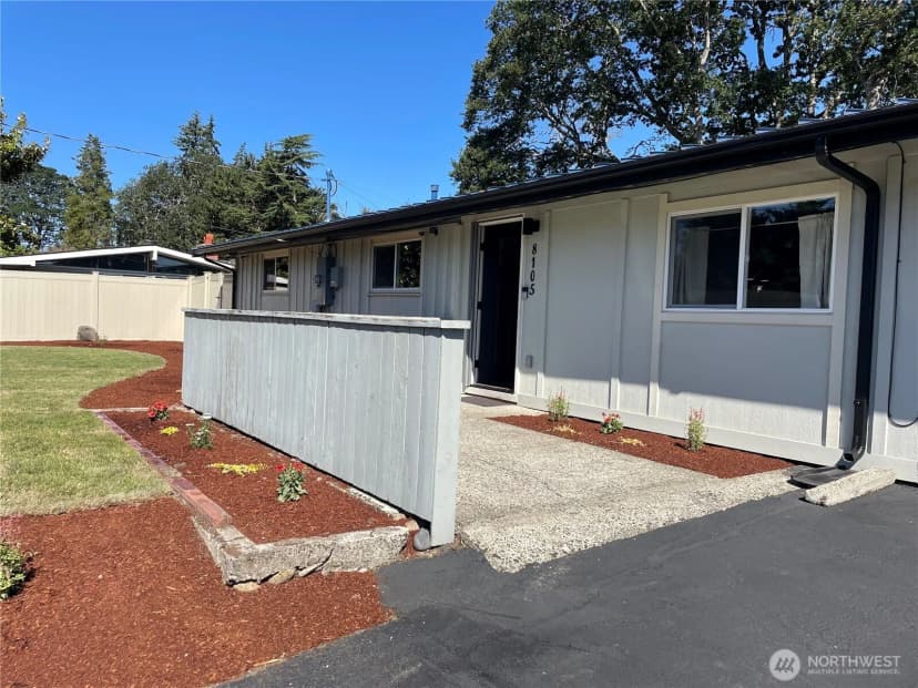 Property photo for 8105 Oakridge Drive Sw, Lakewood photo 16