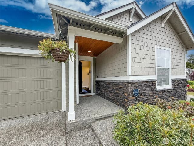 Property photo for 8332 57th Place Ne, Marysville photo 2