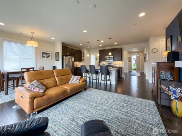 Property photo for 8332 57th Place Ne, Marysville photo 4