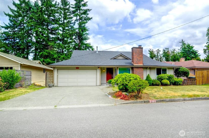 Property photo for 2102 172nd Avenue Ne, Bellevue photo 2