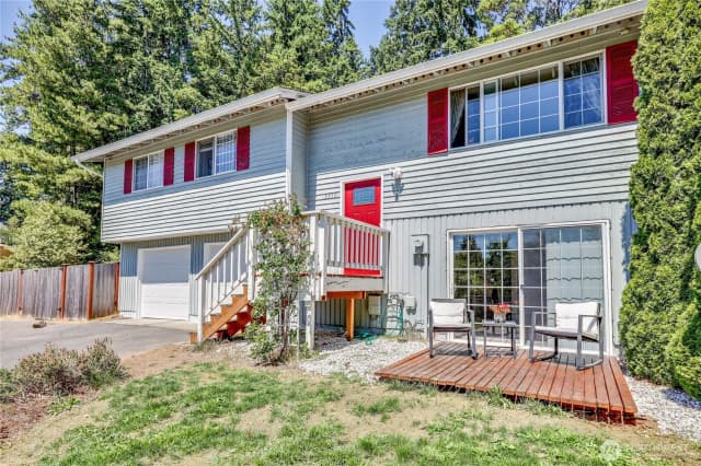 Property photo for 3319 Forest Drive Ne, Bremerton