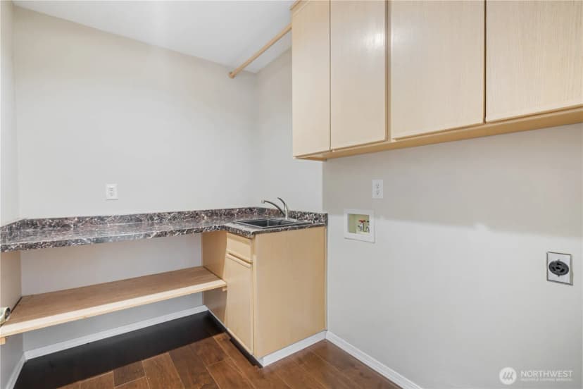 Property photo for 9610 Se 7th Street, Bellevue photo 22
