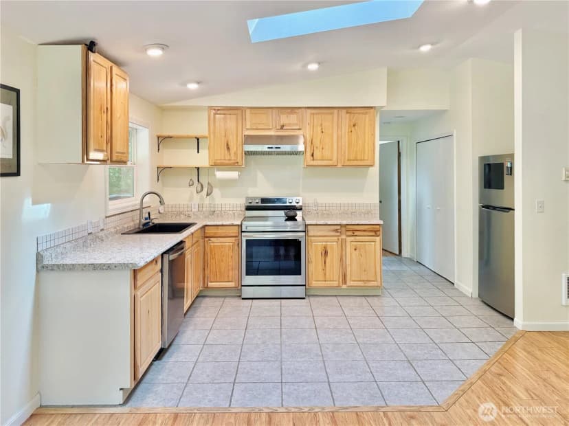 Property photo for 11422 Leschi Circle, Anderson Island photo 10