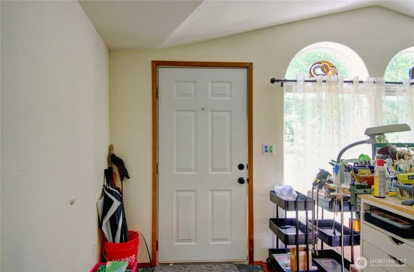 Property photo for 2701 Old Highway 99 North, Burlington photo 5