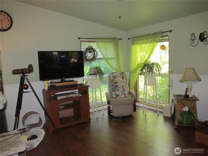 Property photo for 2701 Old Highway 99 North, Burlington photo 12