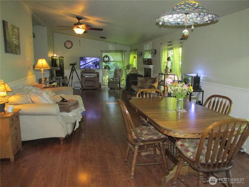 Property photo for 2701 Old Highway 99 North, Burlington photo 11