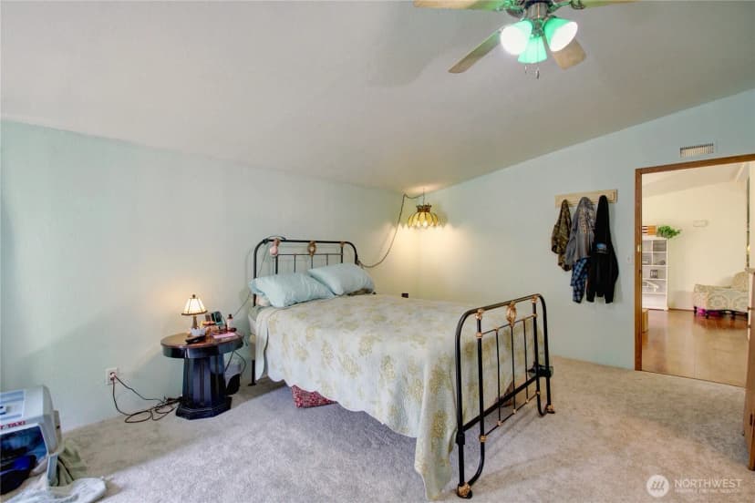 Property photo for 2701 Old Highway 99 North, Burlington photo 19
