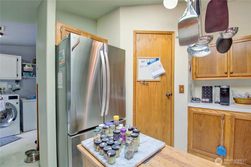 Property photo for 2701 Old Highway 99 North, Burlington photo 16