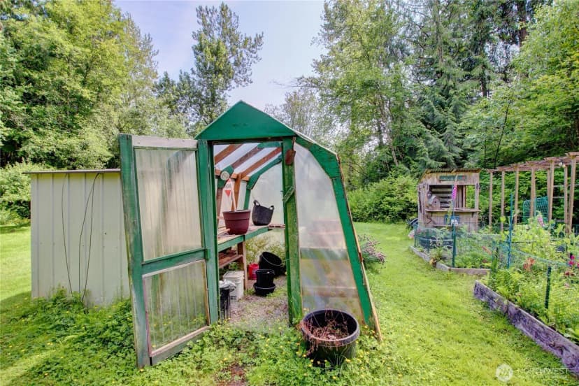 Property photo for 2701 Old Highway 99 North, Burlington photo 32