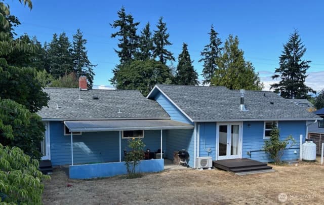 Property photo for 627 Second Street, Langley photo 4