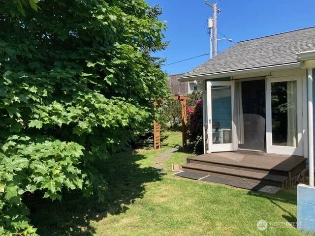 Property photo for 627 Second Street, Langley photo 3