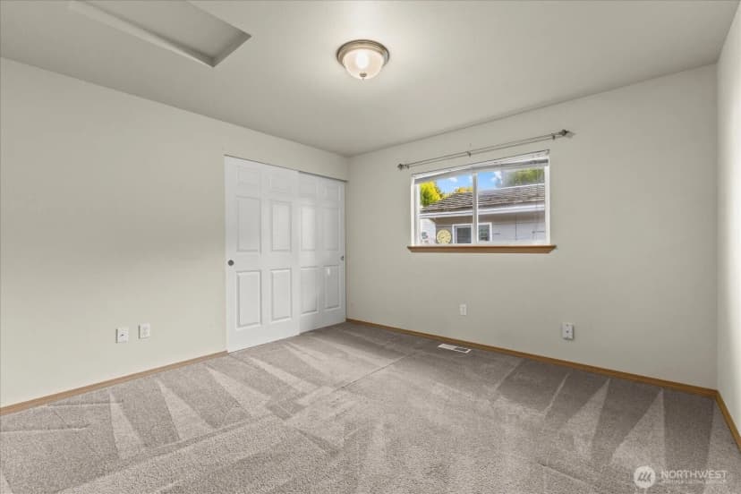 Property photo for 1240 Montero Lane, Burlington photo 17