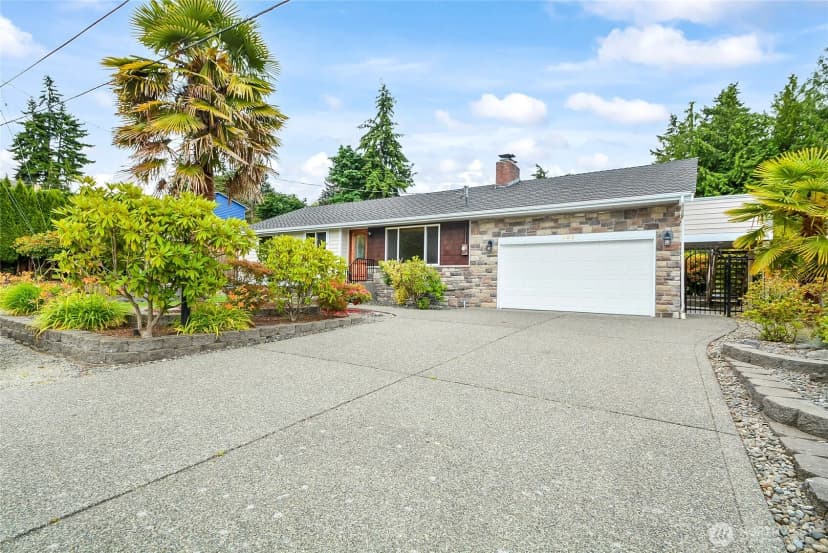 Property photo for 832 Birch Street, Edmonds photo 3