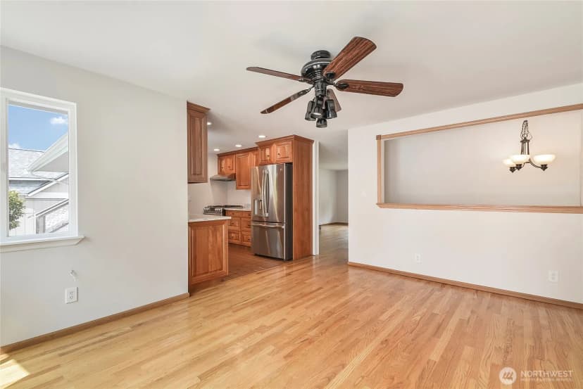 Property photo for 832 Birch Street, Edmonds photo 8