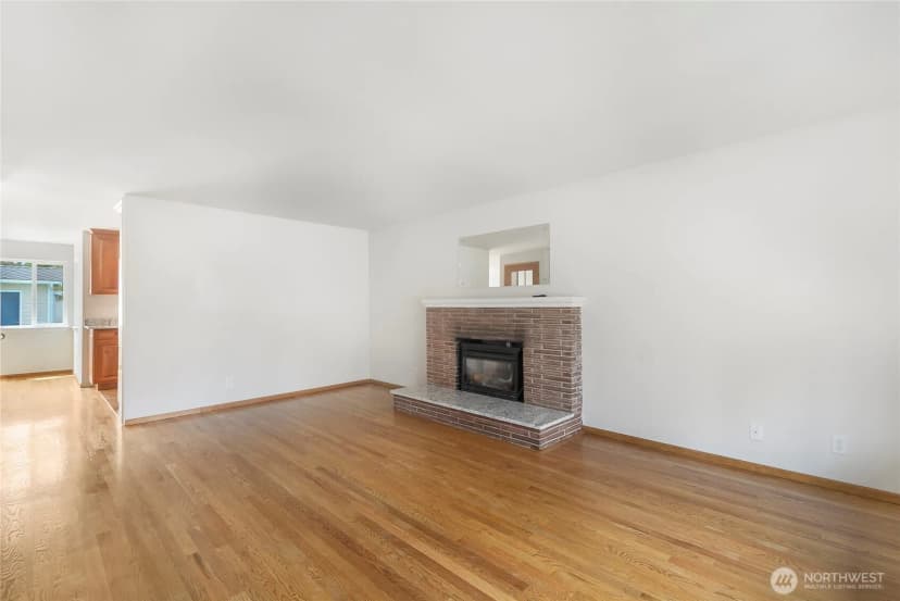 Property photo for 832 Birch Street, Edmonds photo 6