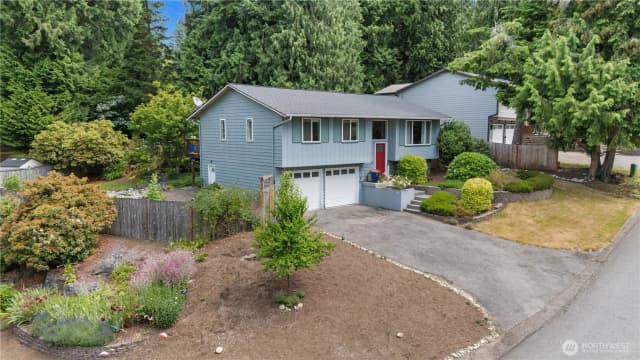 Property photo for 18204 Ne 175th Place, Woodinville photo 2