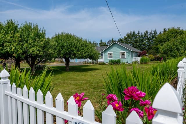 Property photo for 1391 Finn Hall Road, Port Angeles photo 2
