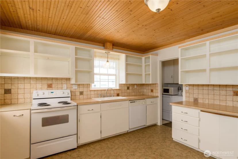 Property photo for 1391 Finn Hall Road, Port Angeles photo 6