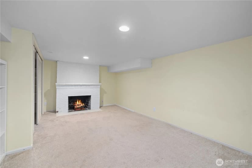 Property photo for 408 W Lake Sammamish Parkway Se, Bellevue photo 18
