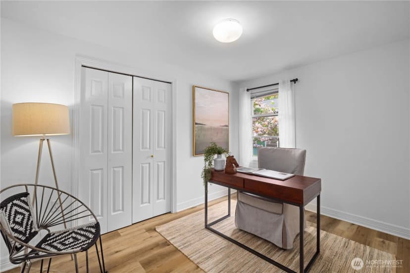 Property photo for 408 W Lake Sammamish Parkway Se, Bellevue photo 15