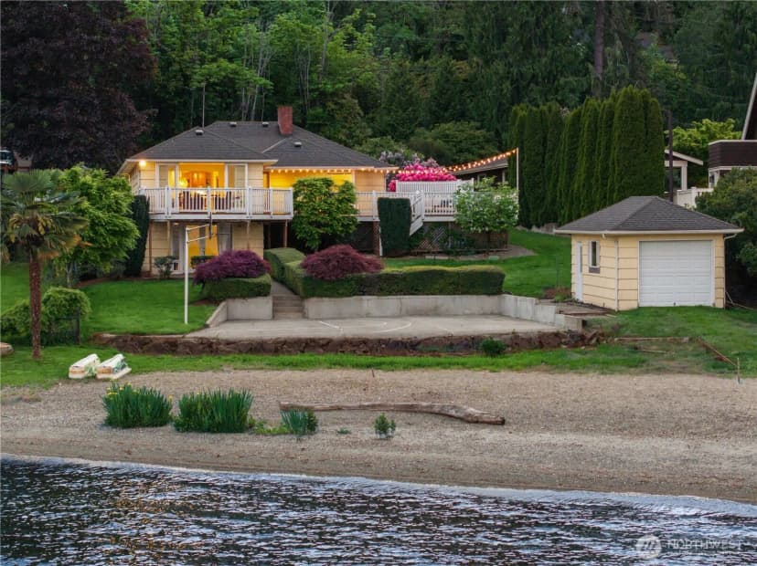 Property photo for 408 W Lake Sammamish Parkway Se, Bellevue photo 3