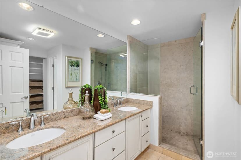 Property photo for 408 W Lake Sammamish Parkway Se, Bellevue photo 12