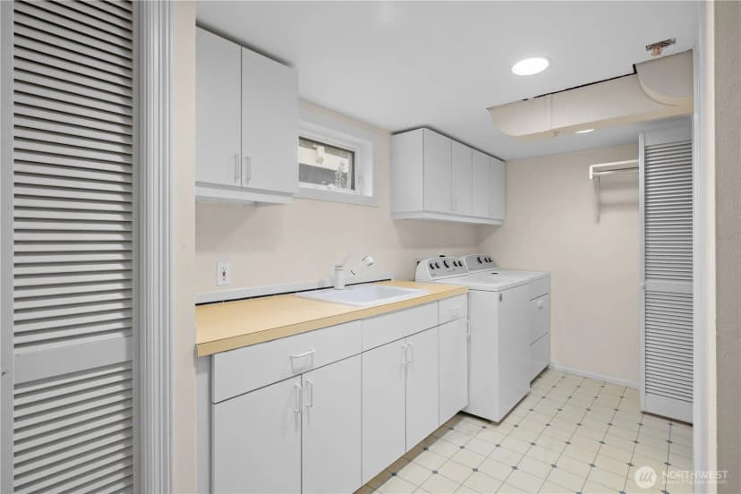 Property photo for 408 W Lake Sammamish Parkway Se, Bellevue photo 19