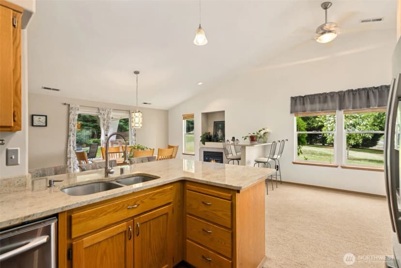 Property photo for 16116 4th Avenue Nw, Arlington photo 11
