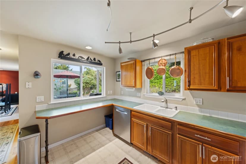Property photo for 4607 Camano Place, Anacortes photo 13