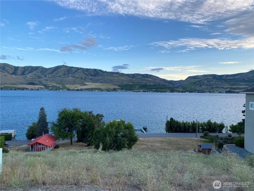 Property photo for 122 Mayer Drive, Chelan photo 3