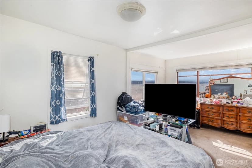 Property photo for 2159 52nd Avenue Sw, Seattle photo 11