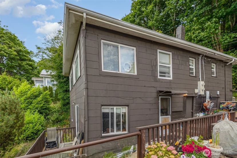 Property photo for 2159 52nd Avenue Sw, Seattle photo 25
