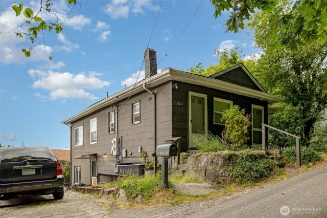 Property photo for 2159 52nd Avenue Sw, Seattle photo 2