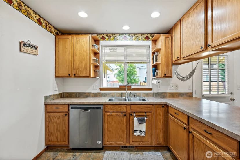 Property photo for 1815 181st St E, Spanaway photo 17
