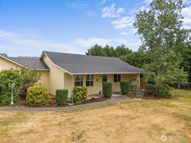 Property photo for 1815 181st St E, Spanaway photo 3